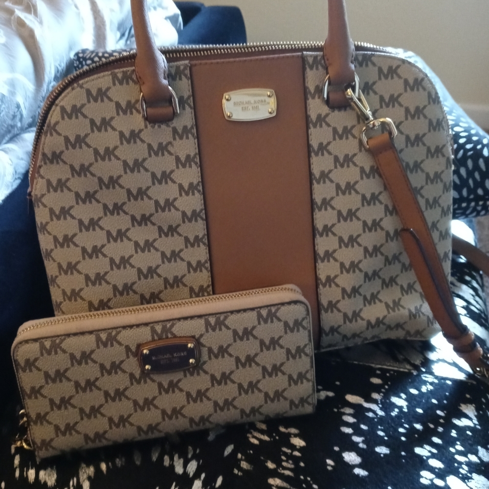 Purse and matching signature wallet